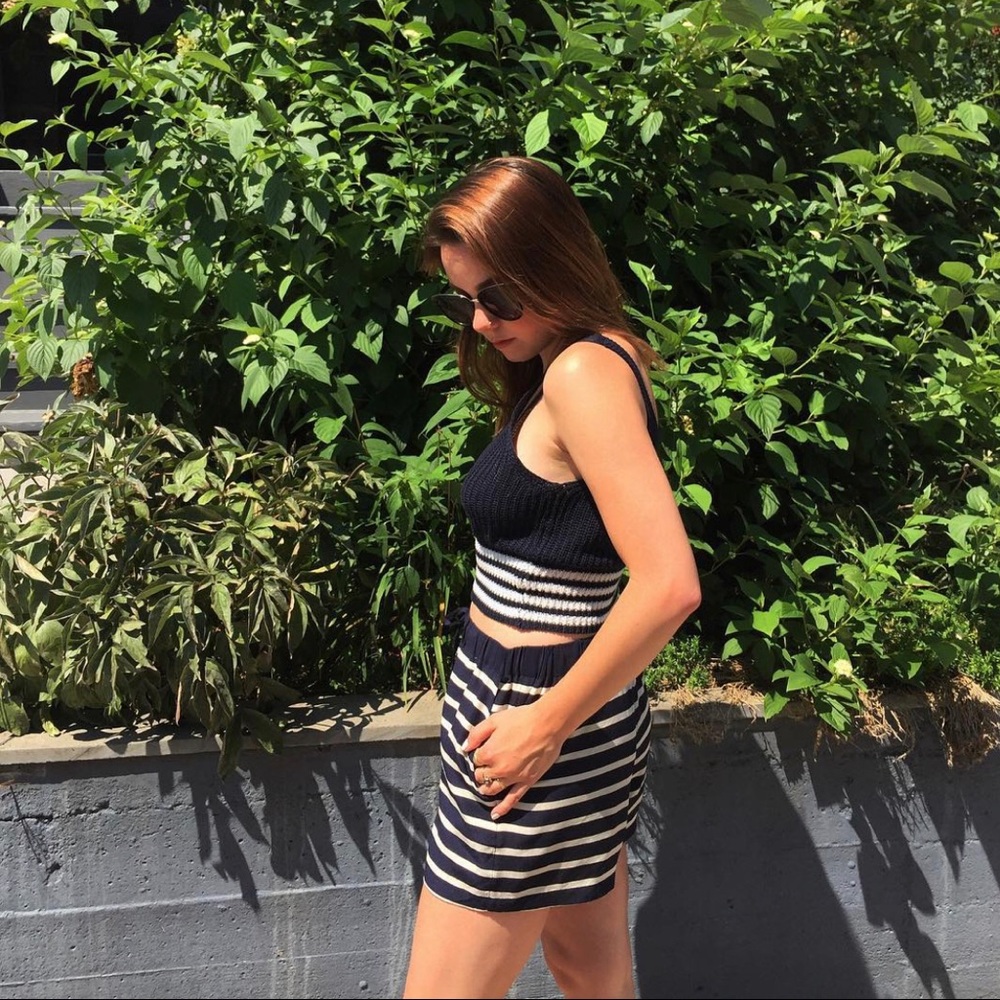 Handmade knit crop top - Picture 2 of 4